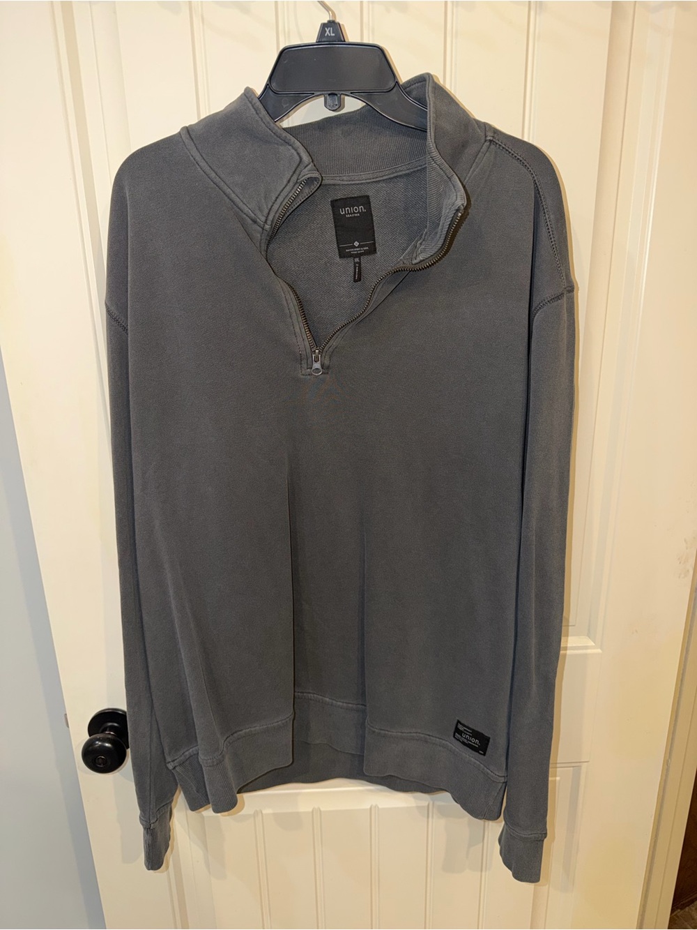 Men’s quarter zip pullover